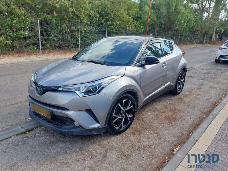 2018' Toyota C-HR טויוטה photo #2