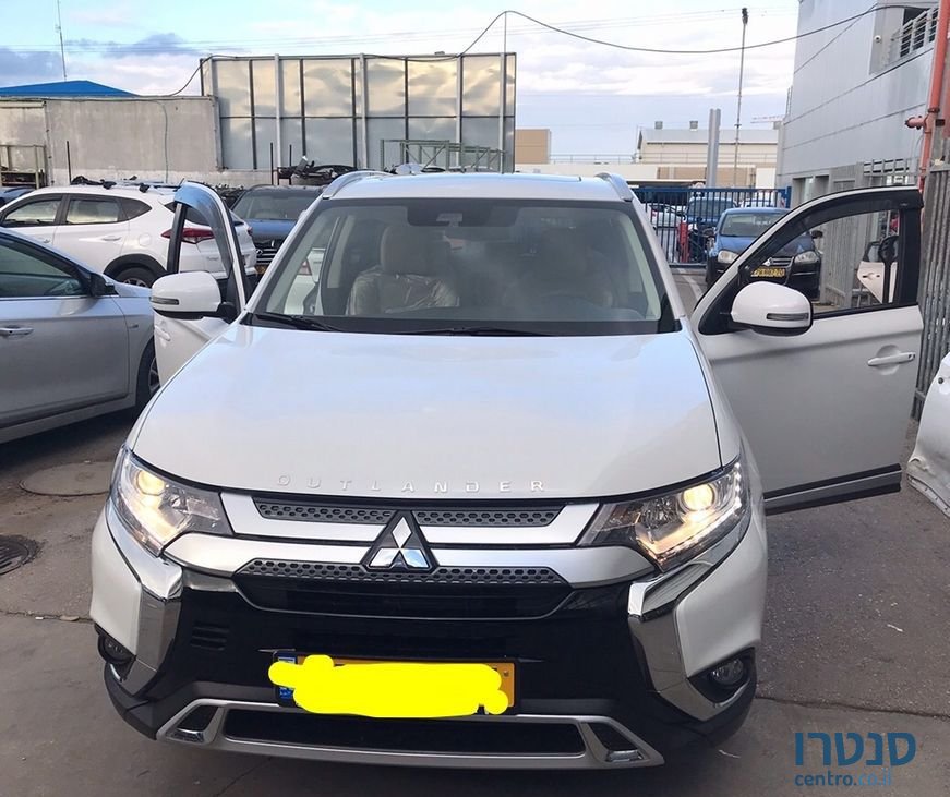2020' Mitsubishi Outlander מיצובישי אאוטלנדר photo #1