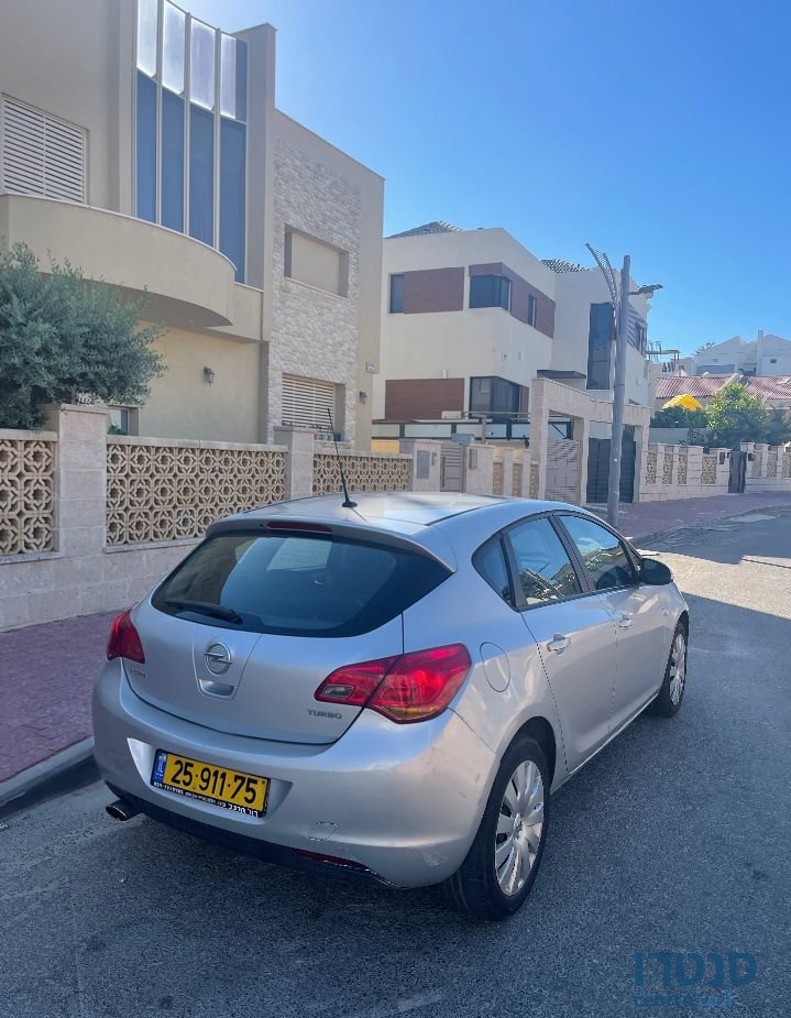 2012' Opel Astra אופל אסטרה photo #2