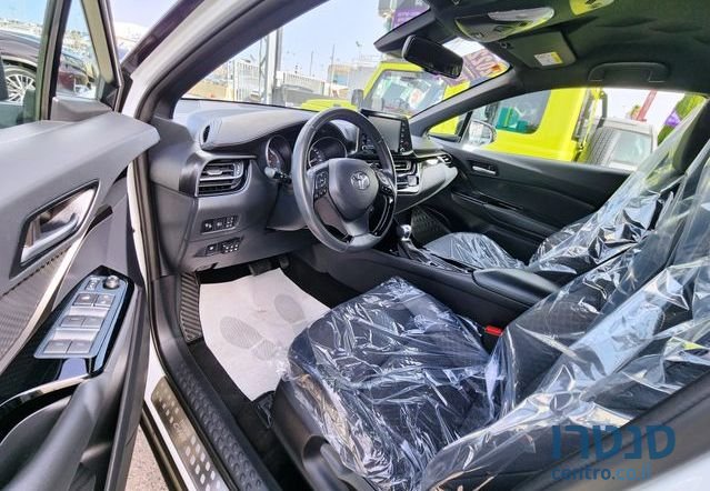 2021' Toyota C-HR טויוטה photo #3