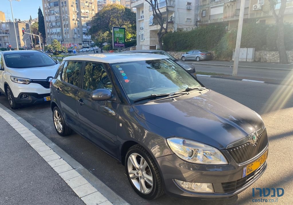 2011' Skoda Fabia סקודה פאביה photo #4