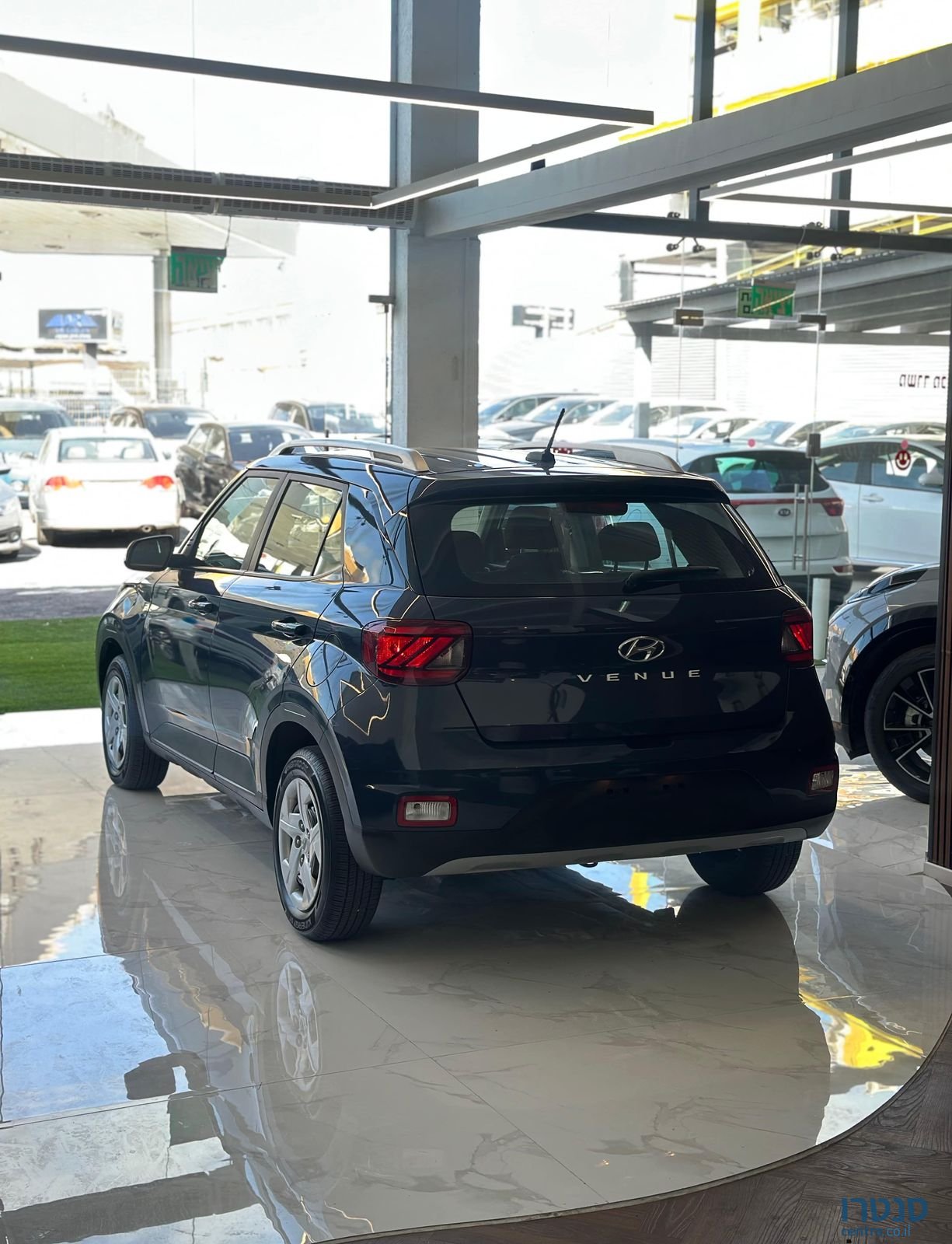 2024' Hyundai Venue יונדאי וניו photo #3