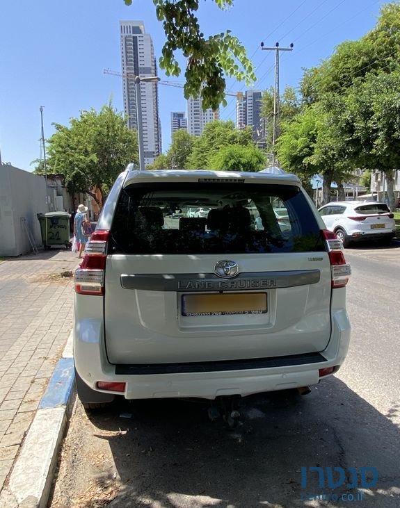 2015' Toyota Land Cruiser טויוטה לנד קרוזר photo #3