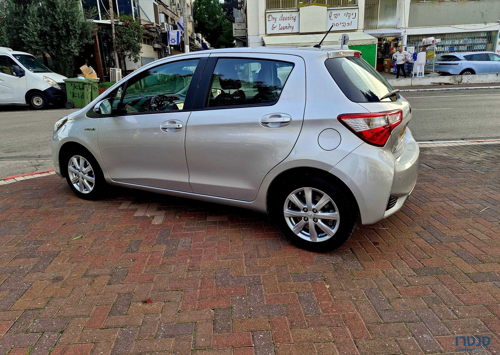 2018' Toyota Yaris טויוטה יאריס photo #3