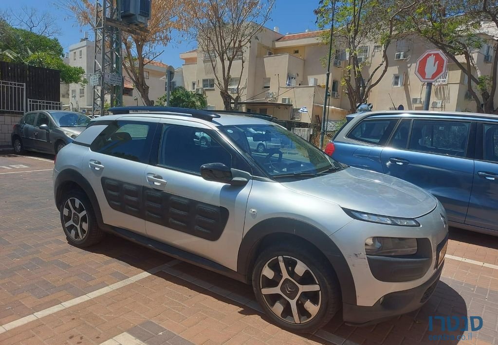 2018' Citroen C4 Cactus סיטרואן C4 קקטוס photo #3