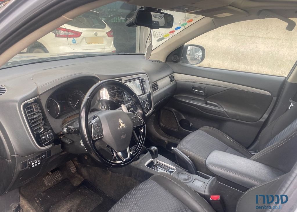 2016' Mitsubishi Outlander מיצובישי אאוטלנדר photo #2
