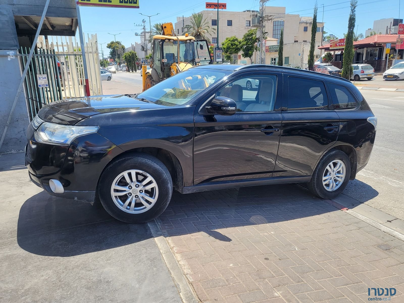 2014' Mitsubishi Outlander מיצובישי אאוטלנדר photo #2