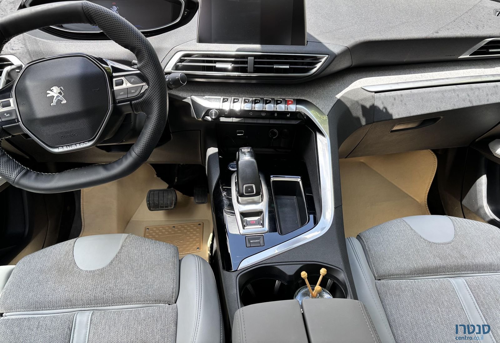 2018' Peugeot 3008 פיג'ו photo #3