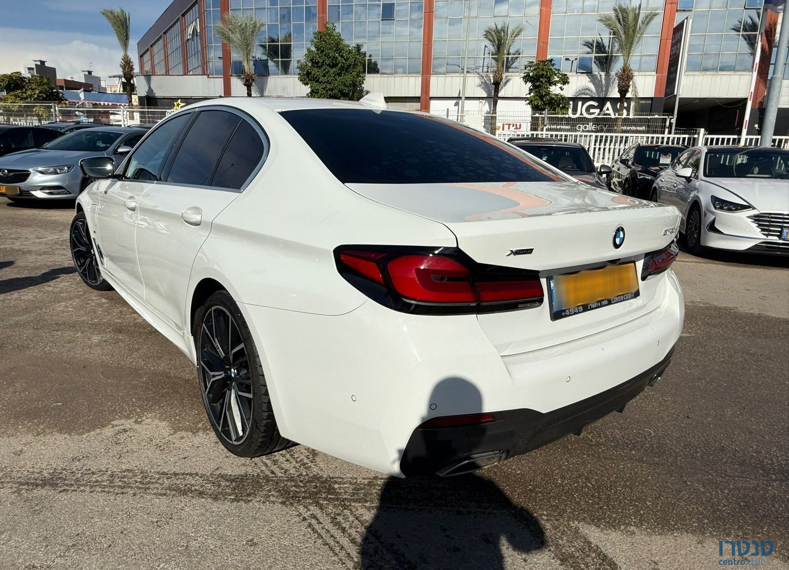 2022' BMW 5 Series ב מ וו סדרה 5 photo #2