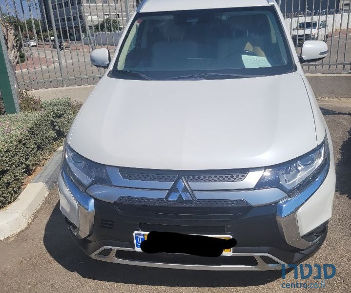 2019' Mitsubishi Outlander מיצובישי אאוטלנדר photo #2