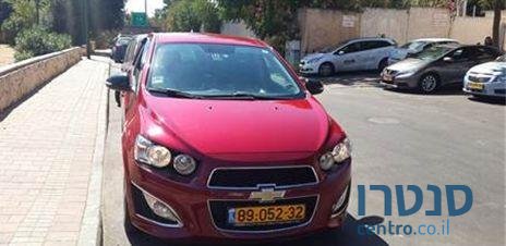 2015' Chevrolet Sonic האצ'בק photo #3