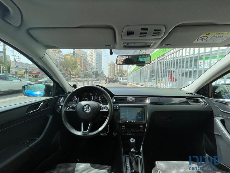 2015' Skoda Rapid סקודה ראפיד photo #2