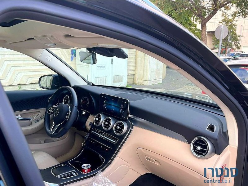 2021' Mercedes-Benz Glc מרצדס photo #2