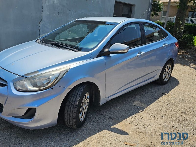 2013' Hyundai i25 יונדאי photo #2