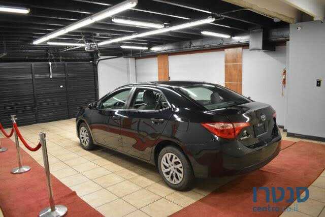 2015' Toyota Corolla photo #2