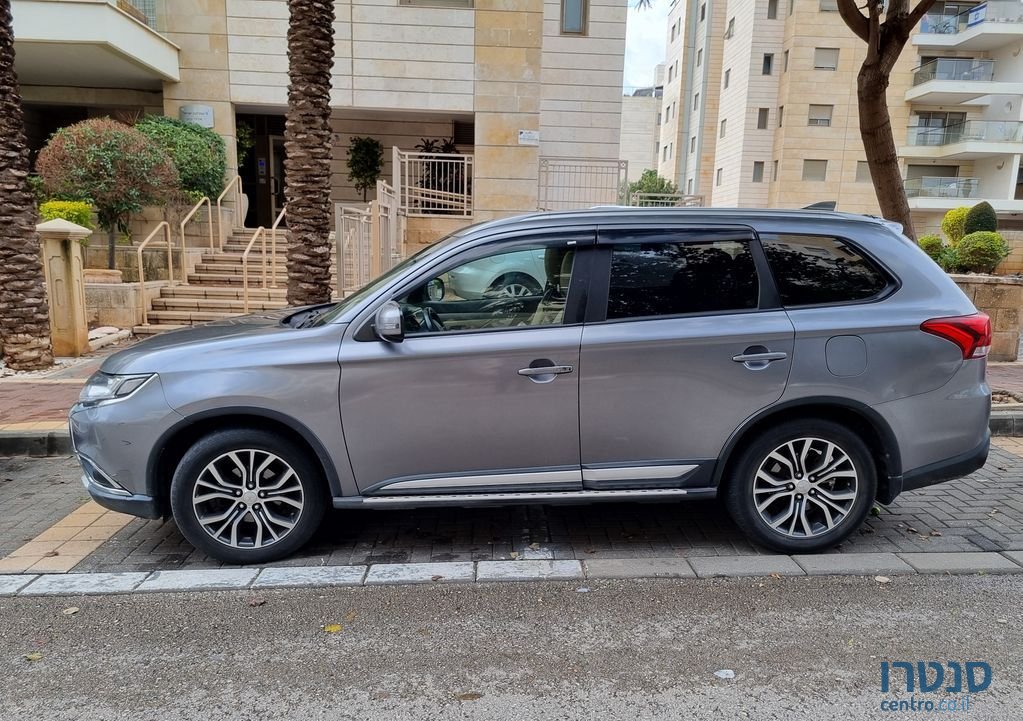 2017' Mitsubishi Outlander מיצובישי אאוטלנדר photo #1