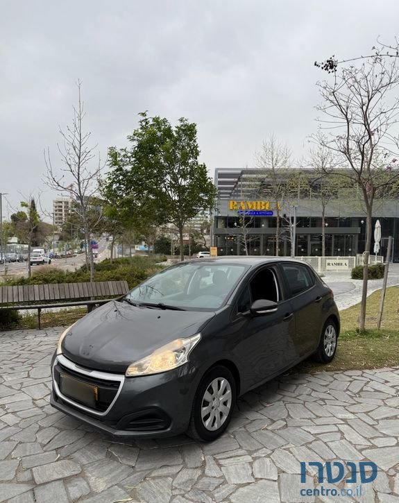 2017' Peugeot 208 פיג'ו photo #1