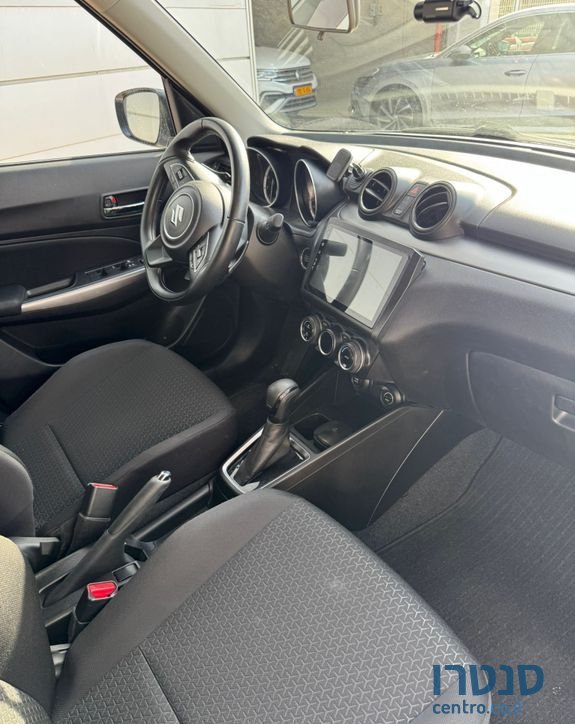 2021' Suzuki Swift סוזוקי סוויפט photo #5