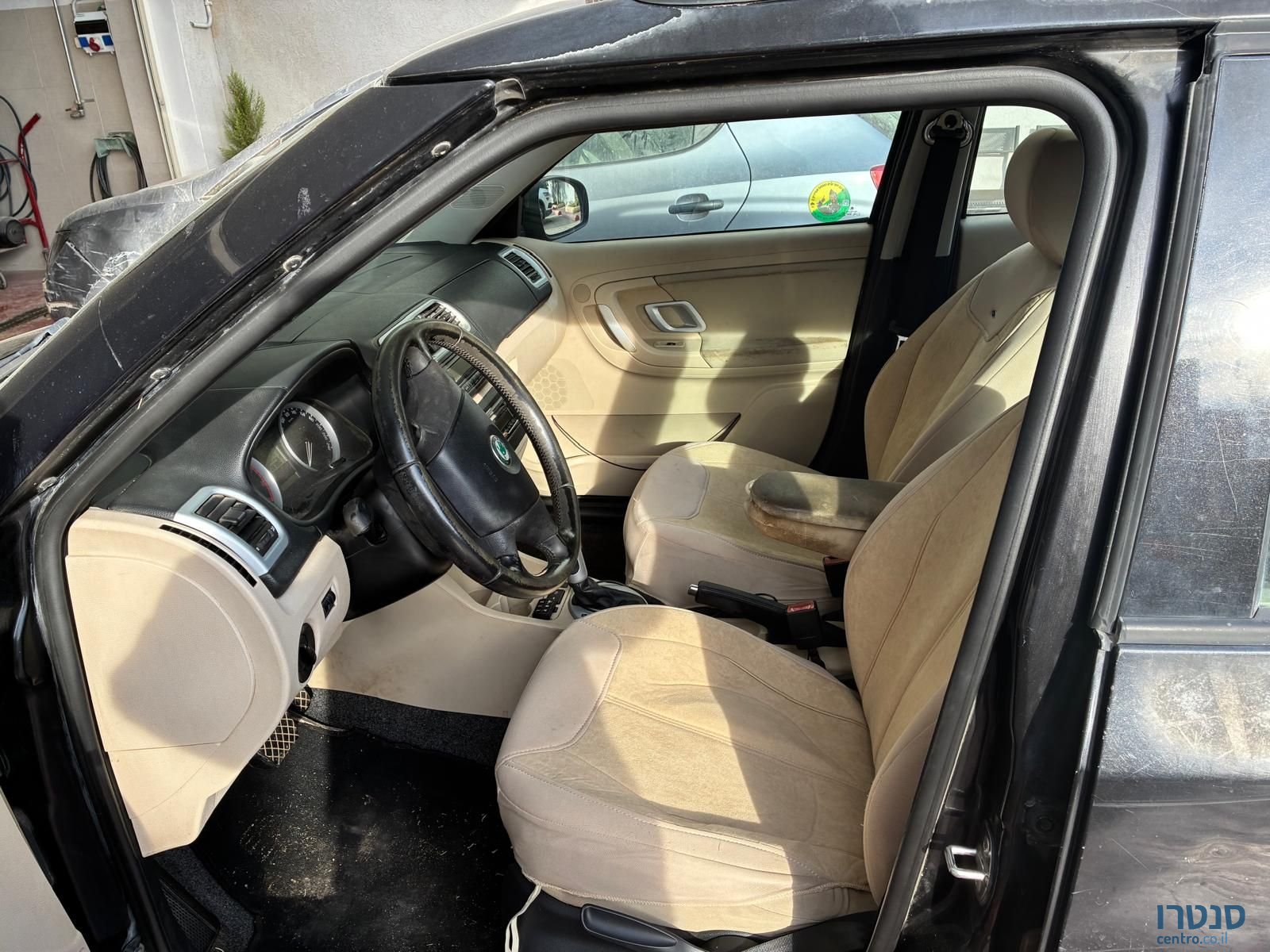 2008' Skoda Fabia סקודה פאביה photo #1