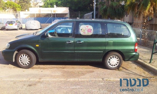 2001' Kia Carnival photo #3
