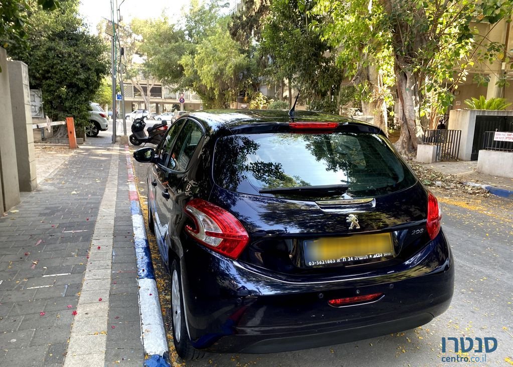 2014' Peugeot 208 פיג'ו photo #3