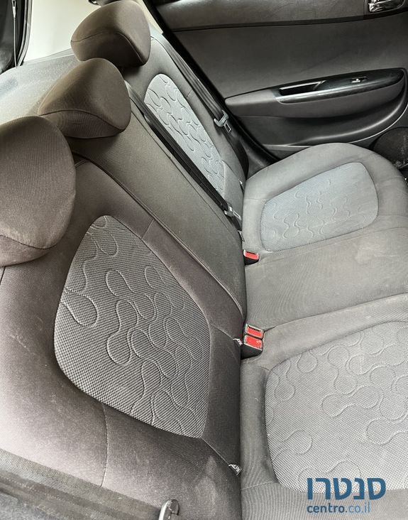 2011' Hyundai i20 יונדאי photo #3