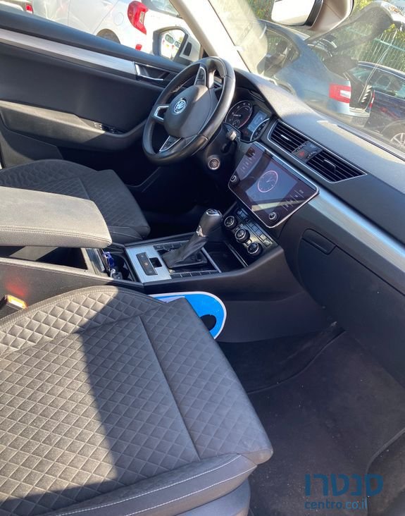 2020' Skoda Superb סקודה סופרב photo #6