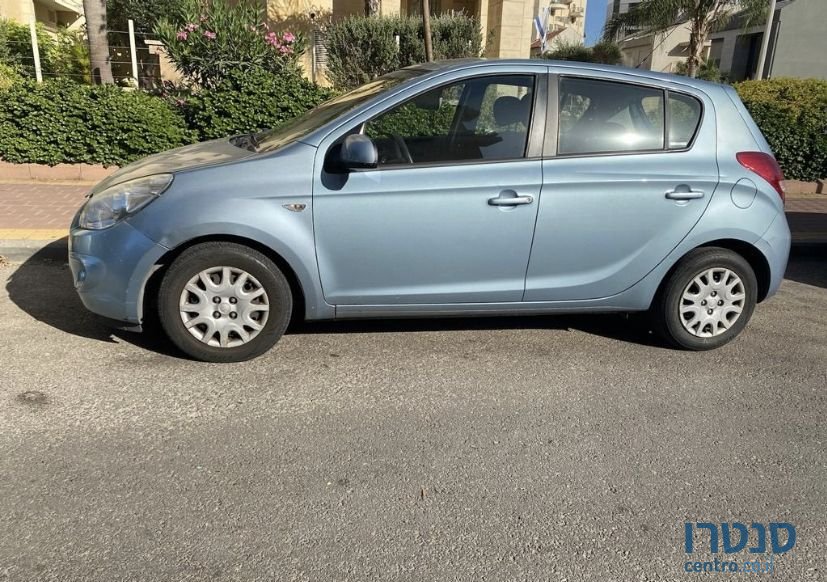 2012' Hyundai i20 יונדאי photo #2