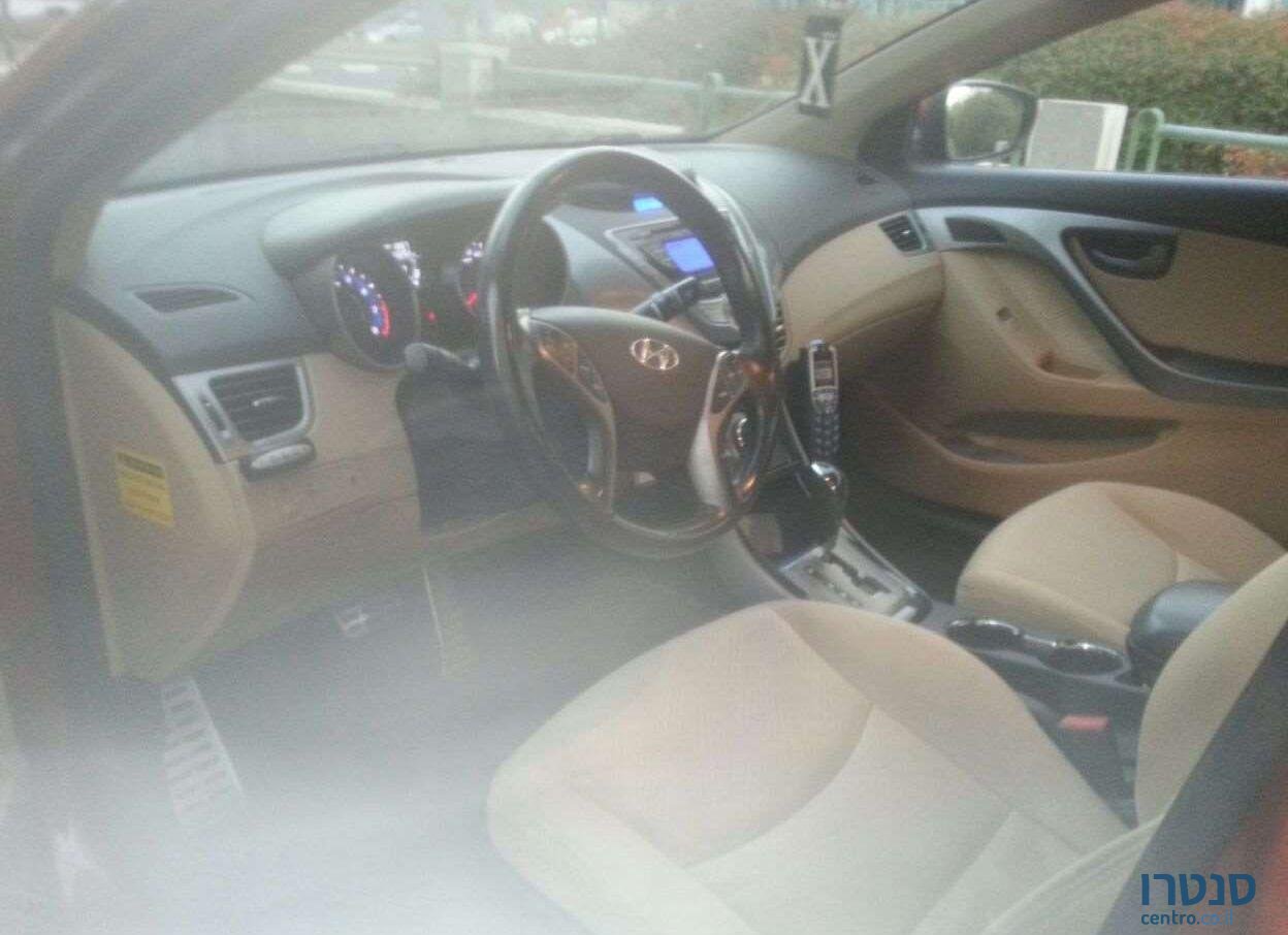 2013' Hyundai Elantra יונדאי I35 / אלנטרה photo #2