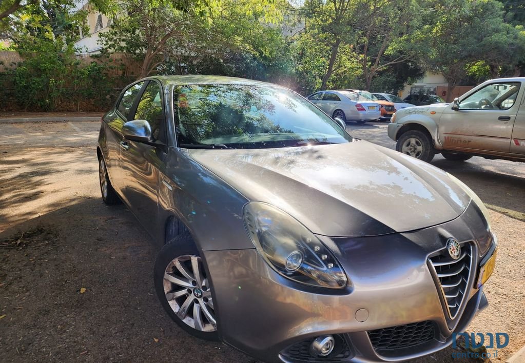 2016' Alfa Romeo Giulietta אלפא רומיאו ג'ולייטה photo #3