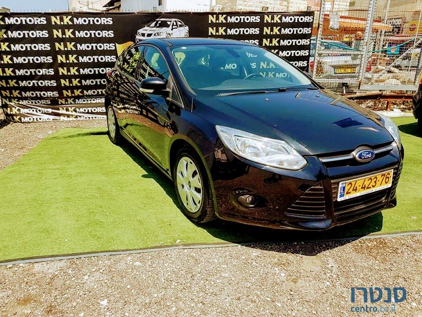 2013' Ford Focus photo #2