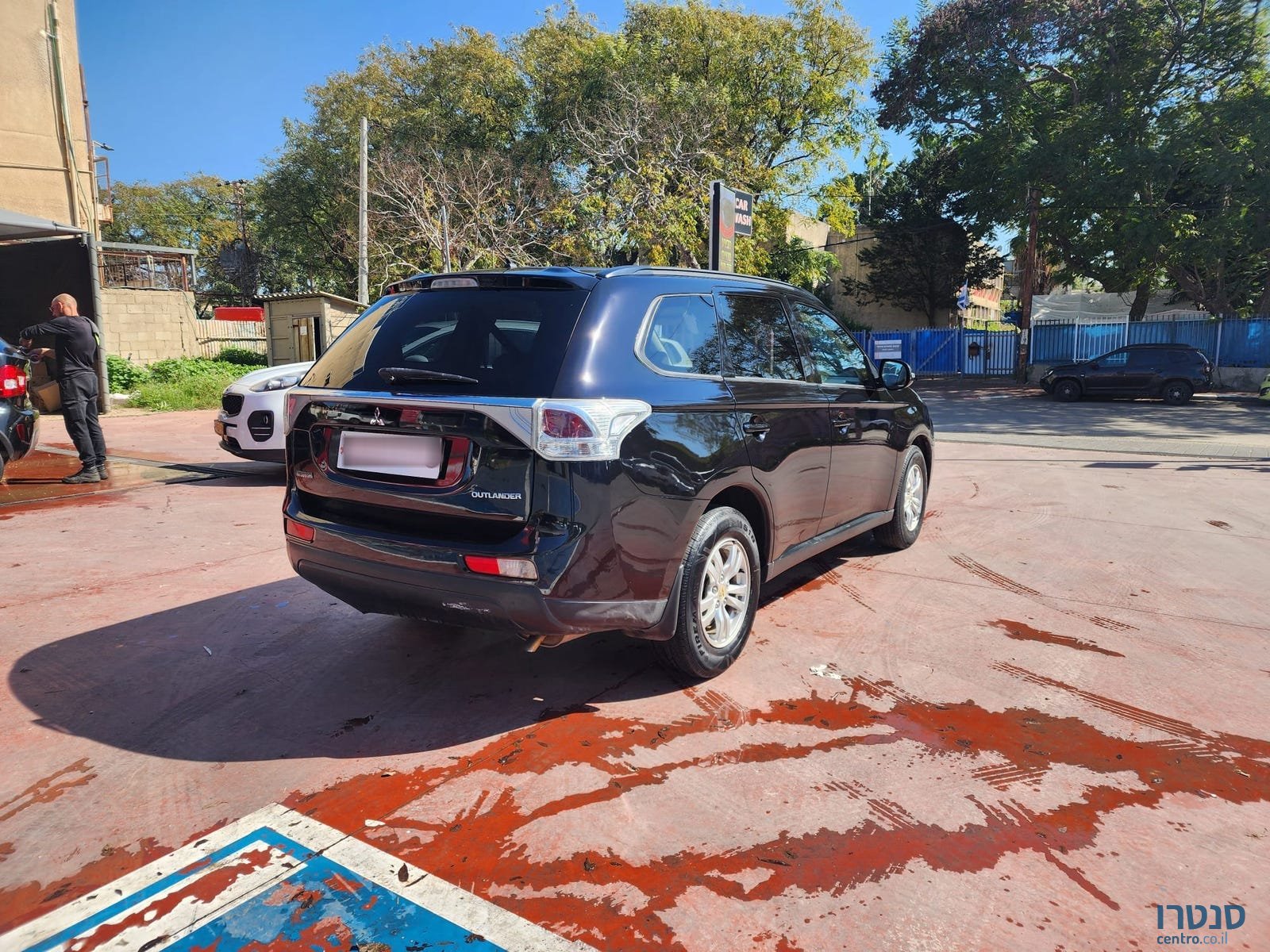 2014' Mitsubishi Outlander photo #3