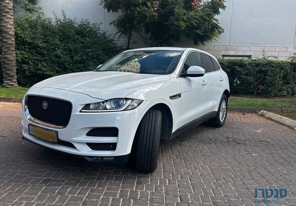 2020' Jaguar F-Pace יגואר photo #2