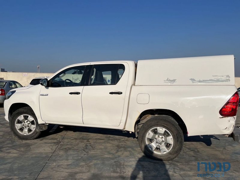 2017' Toyota Hilux טויוטה היילקס photo #5