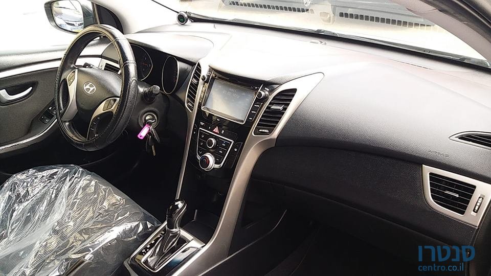 2016' Hyundai i30 photo #3