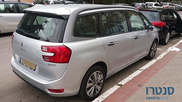 2014' Citroen C4 Picasso photo #2