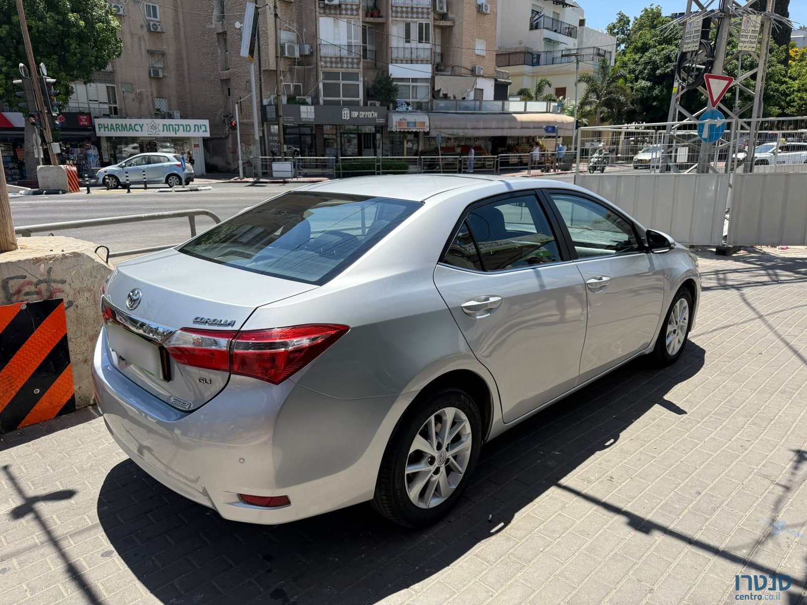 2015' Toyota Corolla photo #6