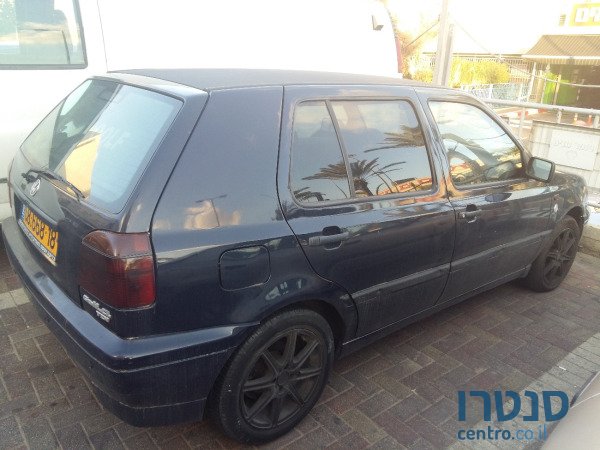 1998' Volkswagen Golf photo #1