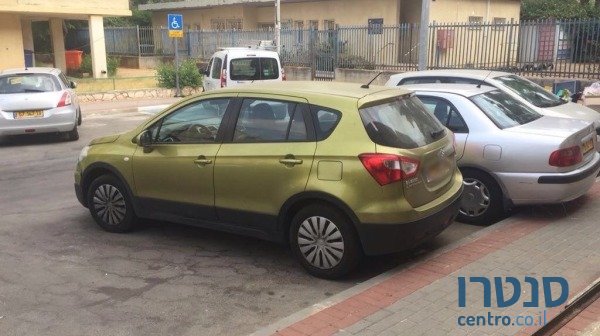 2014' Suzuki SX4 photo #1