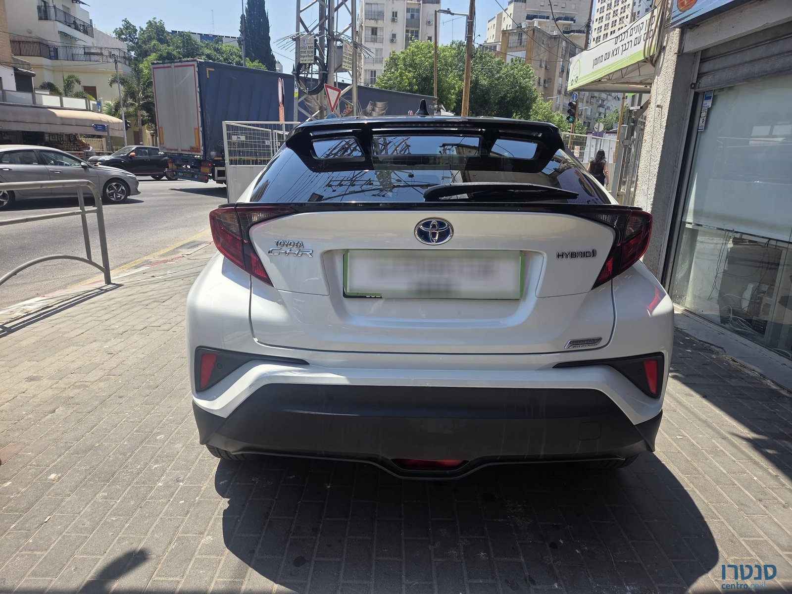 2021' Toyota C-HR photo #5