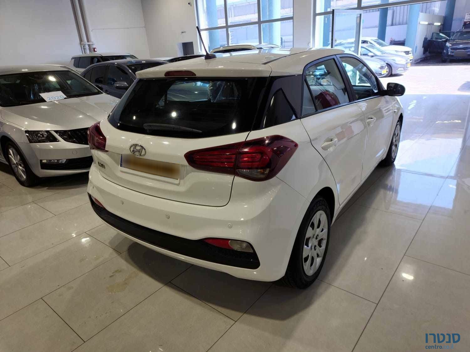2021' Hyundai i20 photo #2