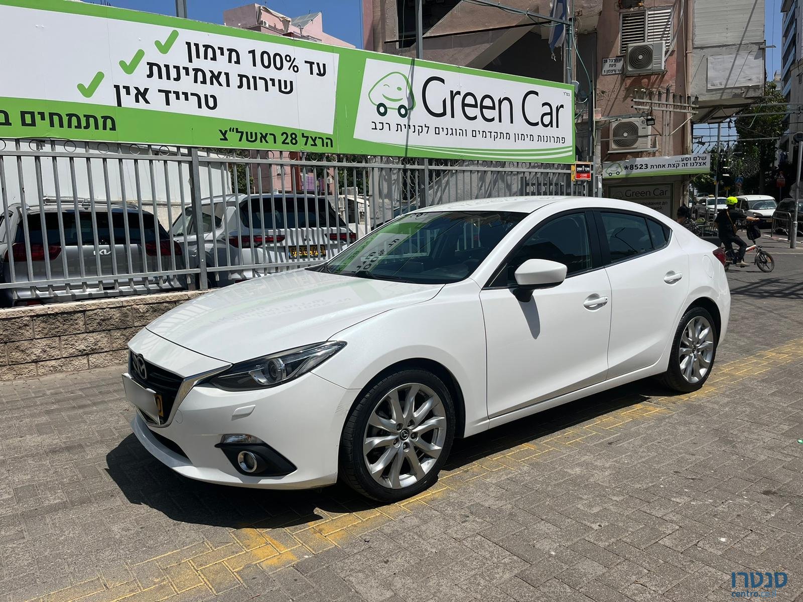 2014' Mazda 3 photo #1