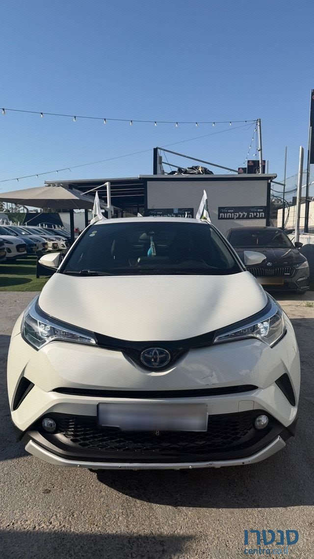2019' Toyota C-HR טויוטה photo #2