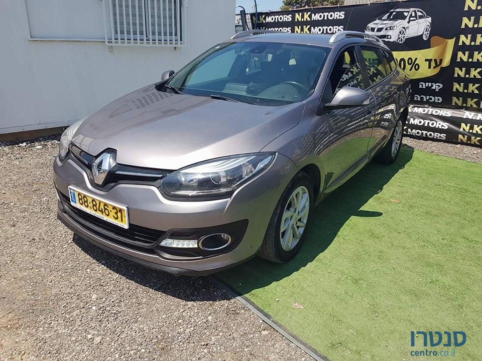 2014' Renault Megane photo #1