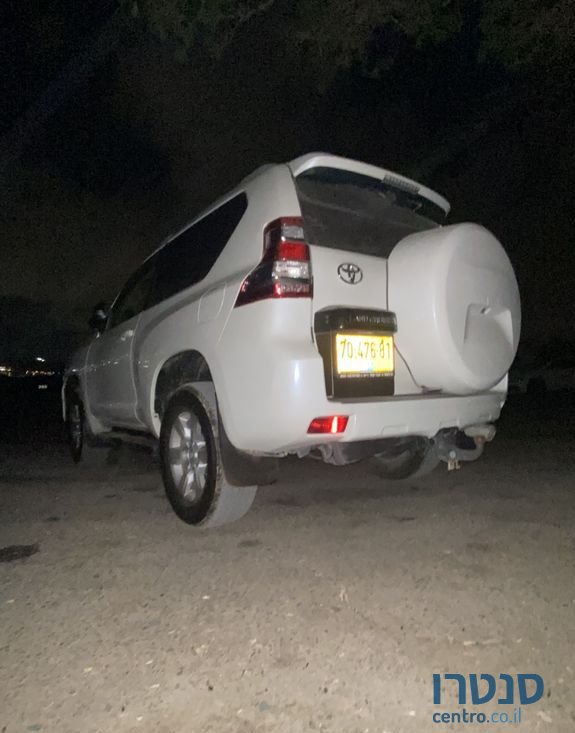 2017' Toyota Land Cruiser טויוטה לנד קרוזר photo #4