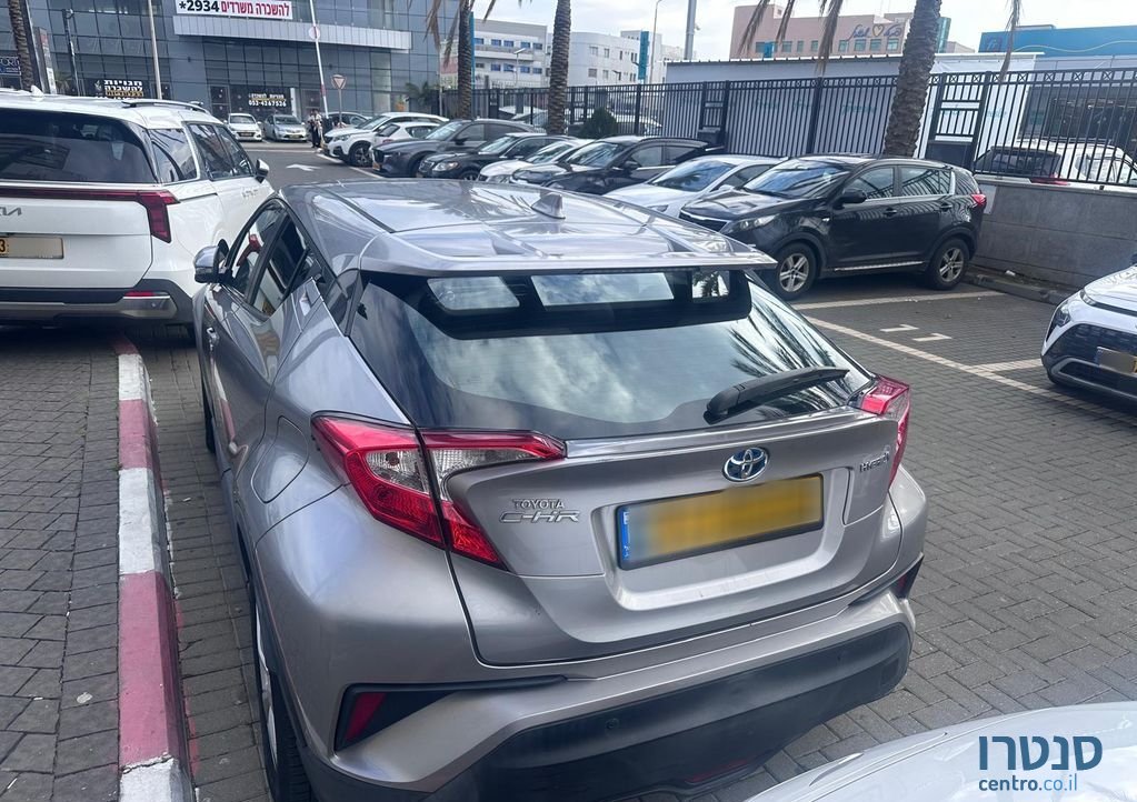 2017' Toyota C-HR טויוטה photo #2