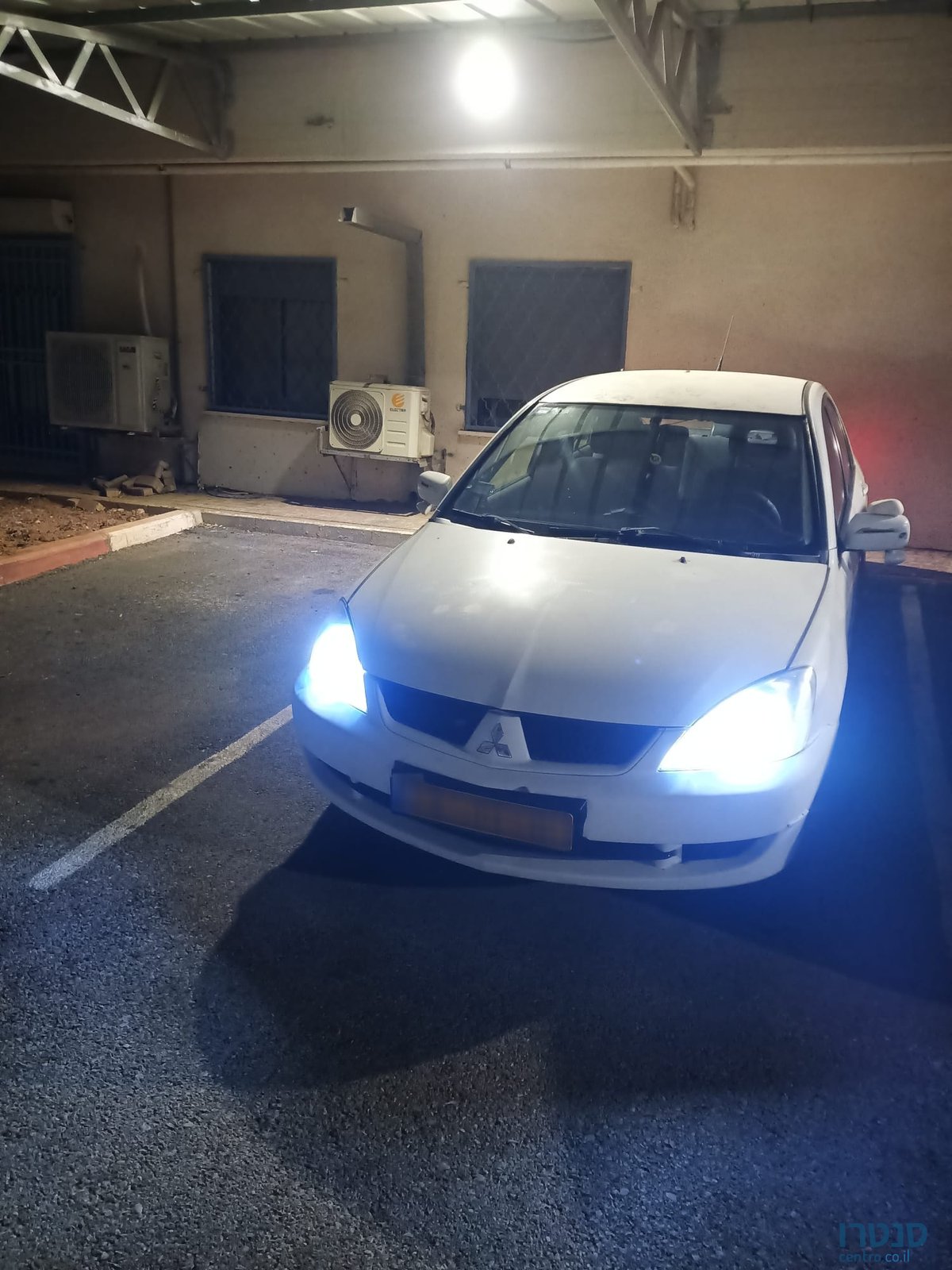 2008' Mitsubishi Lancer photo #5