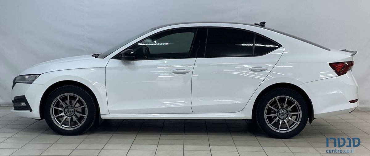 2021' Skoda Octavia photo #4