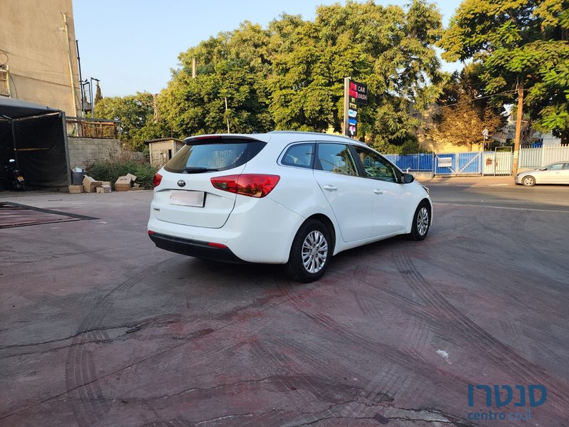 2013' Kia Ceed SW photo #6