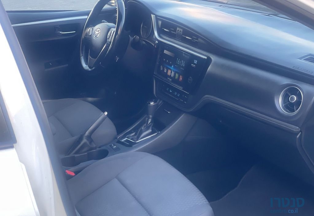 2018' Toyota Corolla טויוטה קורולה photo #6